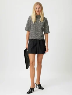Kvinna Gestuz Shorts^Avalangz Shorts
