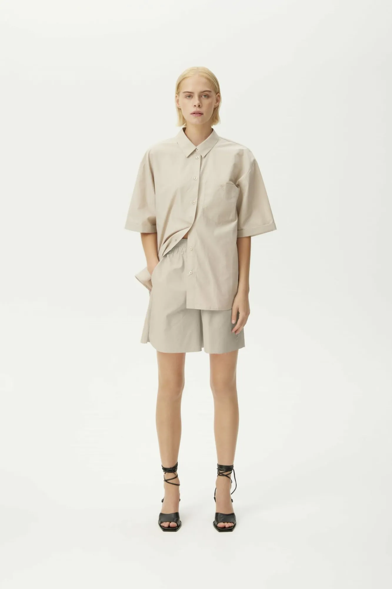 Kvinna Gestuz Shorts^Avalangz Shorts