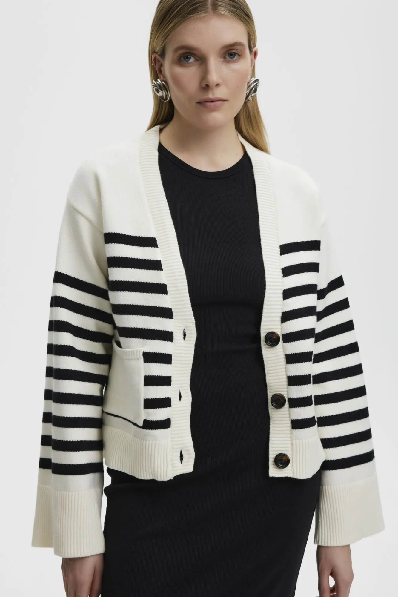 Kvinna Gestuz Stickat & Cardigans^Emblagz Cardigan