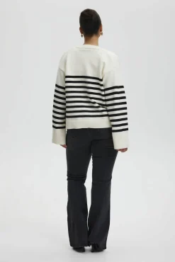 Kvinna Gestuz Stickat & Cardigans^Emblagz Cardigan