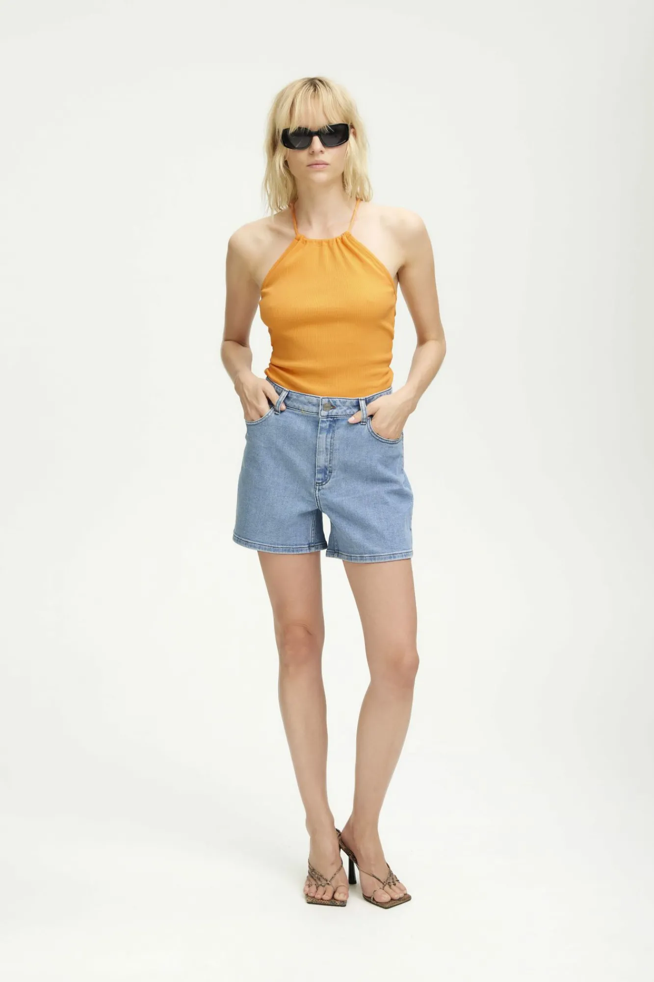 Kvinna Gestuz Shorts^Moniqgz Shorts